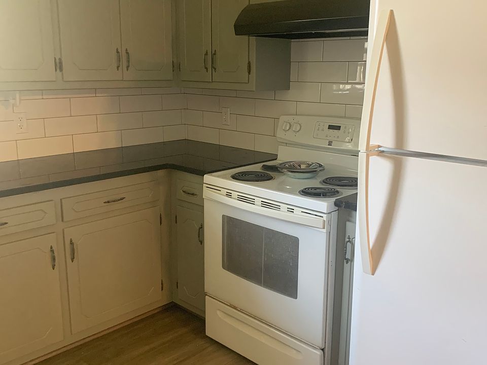 1st image of 926 S 25th St