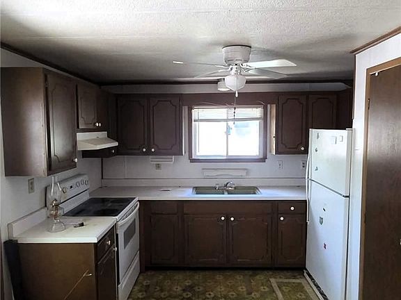 3rd image of 2205 Overlook Rd