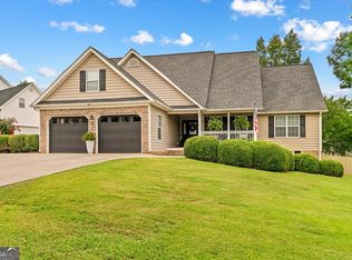 209 Vineyard Dr, Tunnel Hill, GA 30755