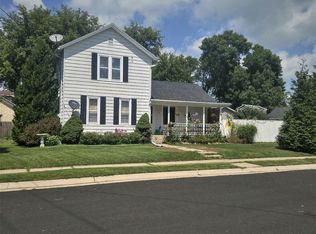 716 W Green St, Watertown, WI 53098