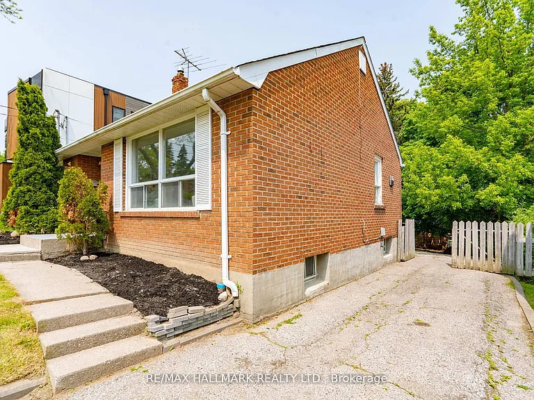104 Highland Park Blvd — Photo 3