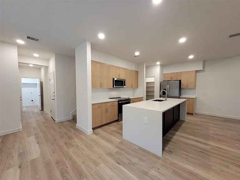 2509 Appian Way #B — Photo 9