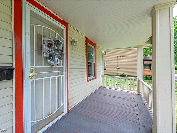 5th image of 5838 Portage Ave