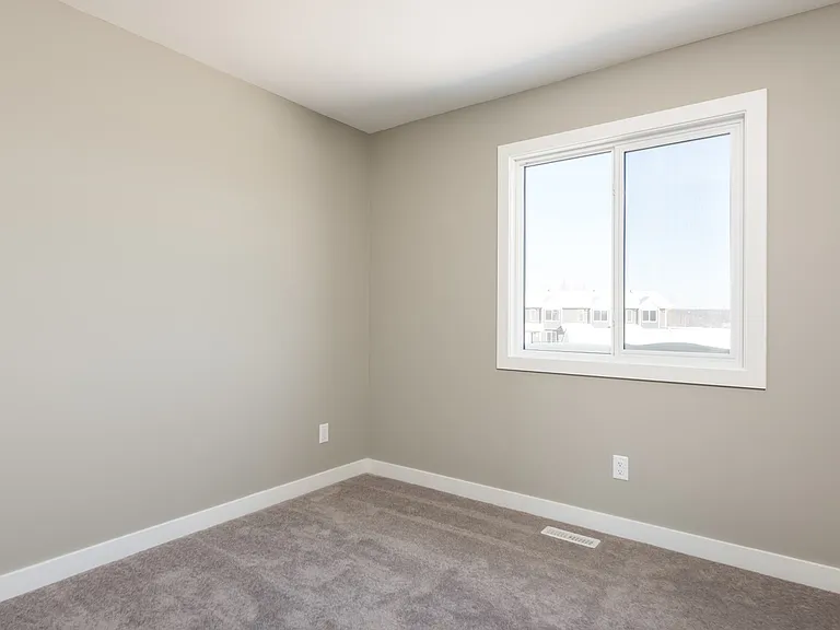 401 Athabasca Ave — Photo 41