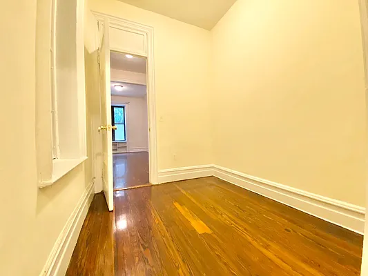 Rented by Oxford Property Group | media 8