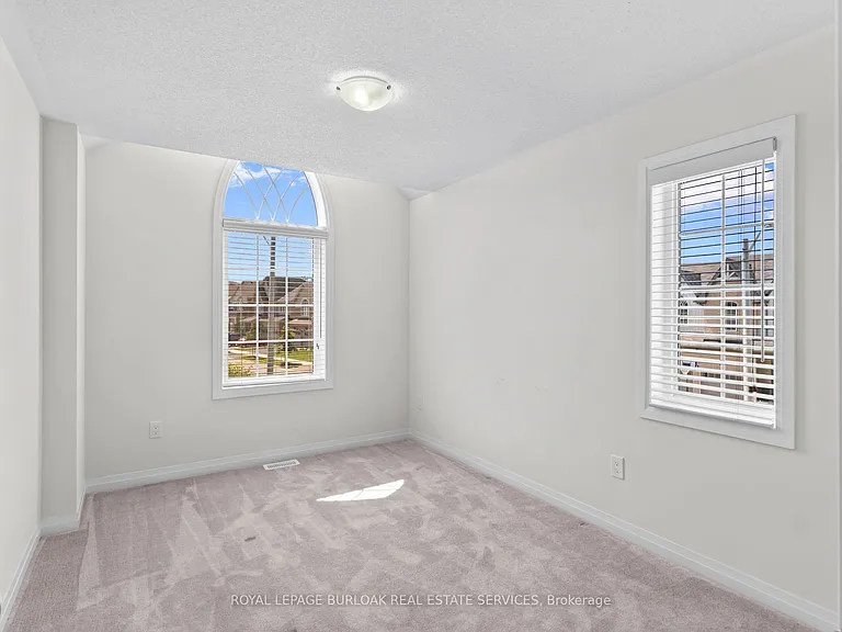 4042 Maitland St — Photo 17