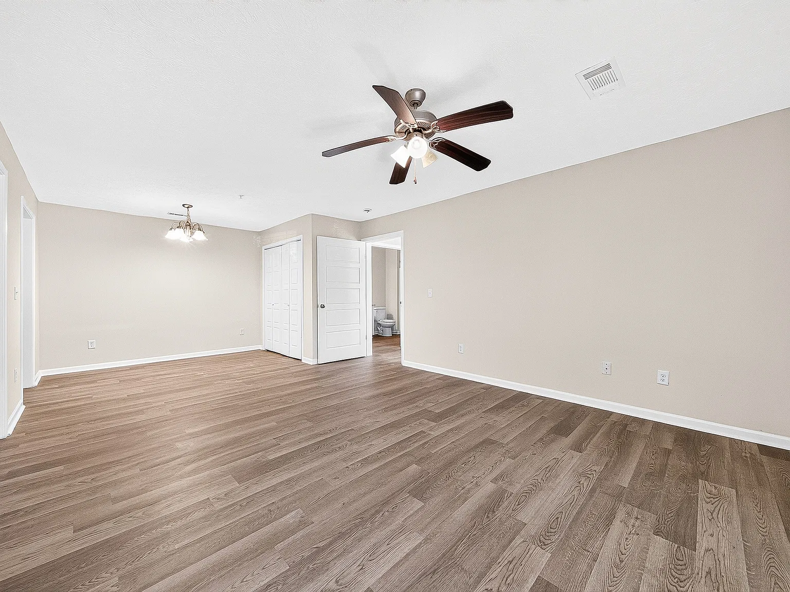 4531 Milgen Rd — Photo 3