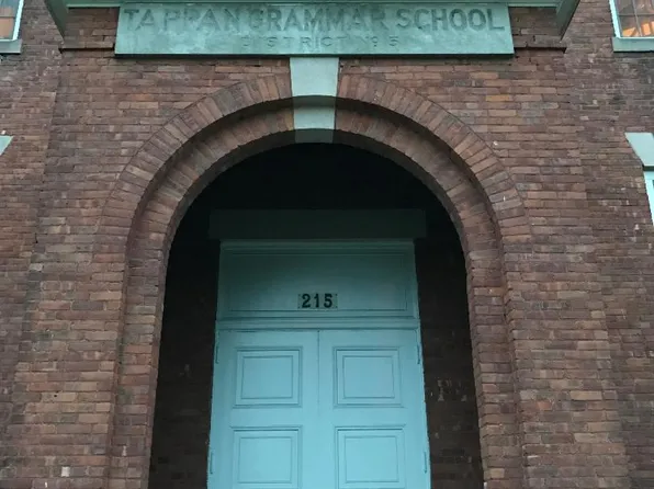 215 Washington St APT 14, Tappan, NY 10983