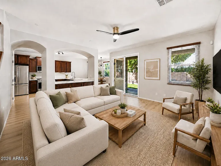 2250 E Wayland Dr — Photo 1