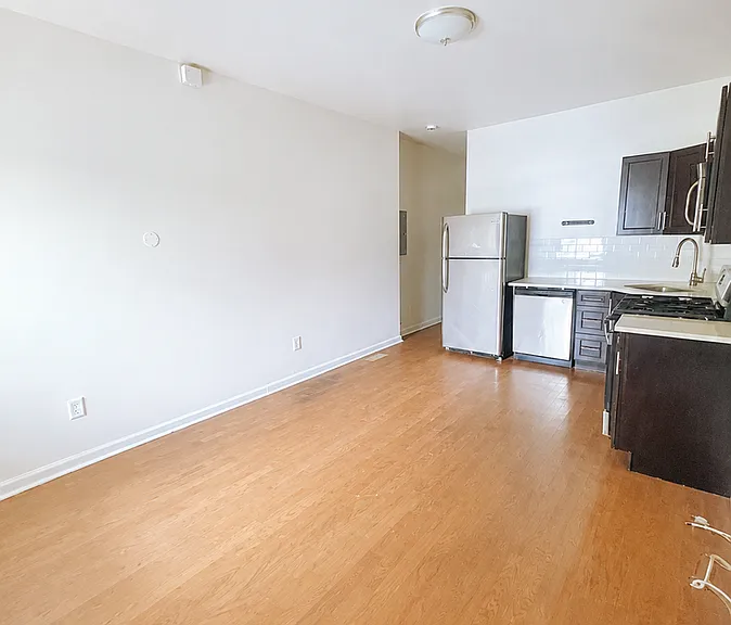 5034 Walnut St #1 — Photo 3