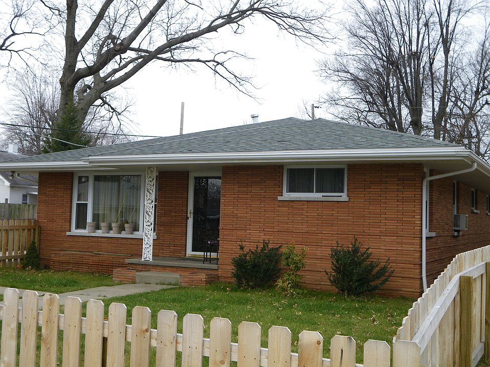 1st image of 311 S Villa Dr
