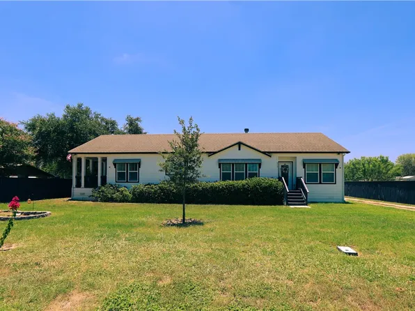 618 E School St, Benavides, TX 78341