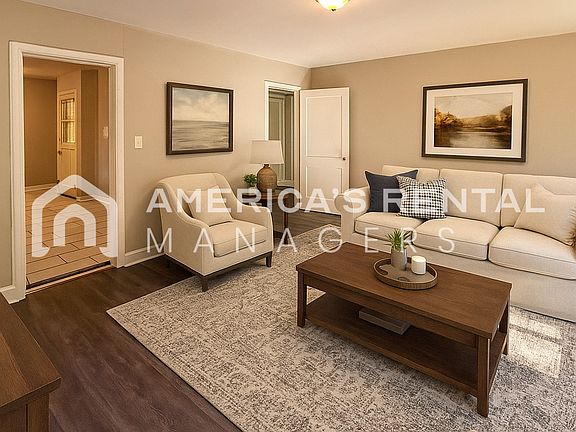 3rd image of 1537 Bacon Ave
