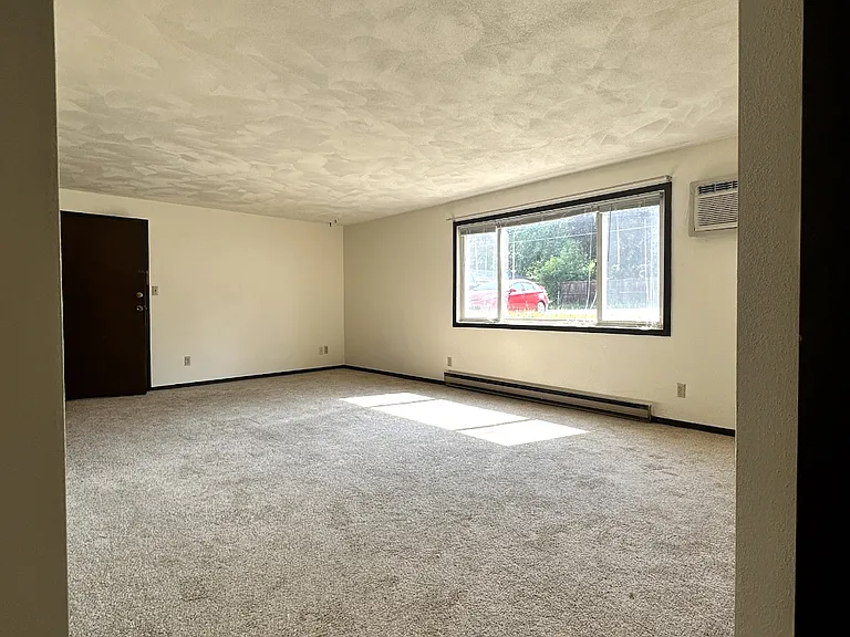1109 Lark St #103 — Photo 2