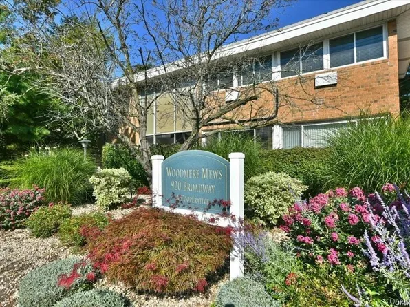 920 Broadway #16, Woodmere, NY 11598