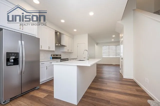 585 Savanna Dr NE — Photo 4