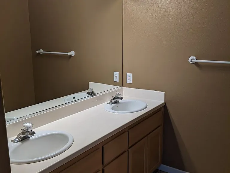 2754 Chad Dr — Photo 16
