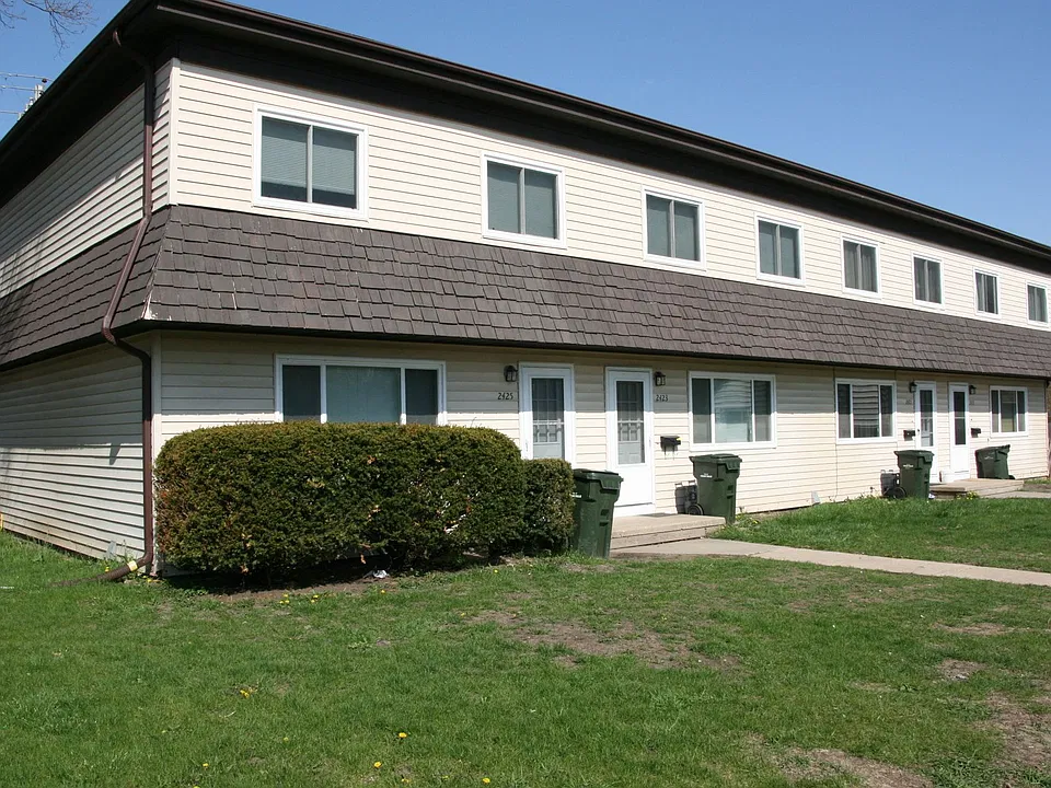 Building Photo 4