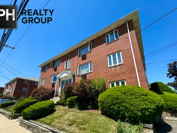 109 Warren St #3A, Watertown, MA 02472