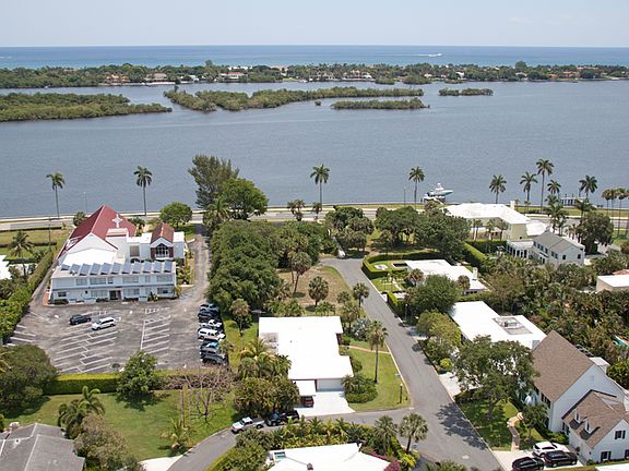 4th image of 115 Russlyn Dr