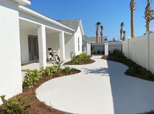1948 Santino Ave, Okahumpka, FL 34762
