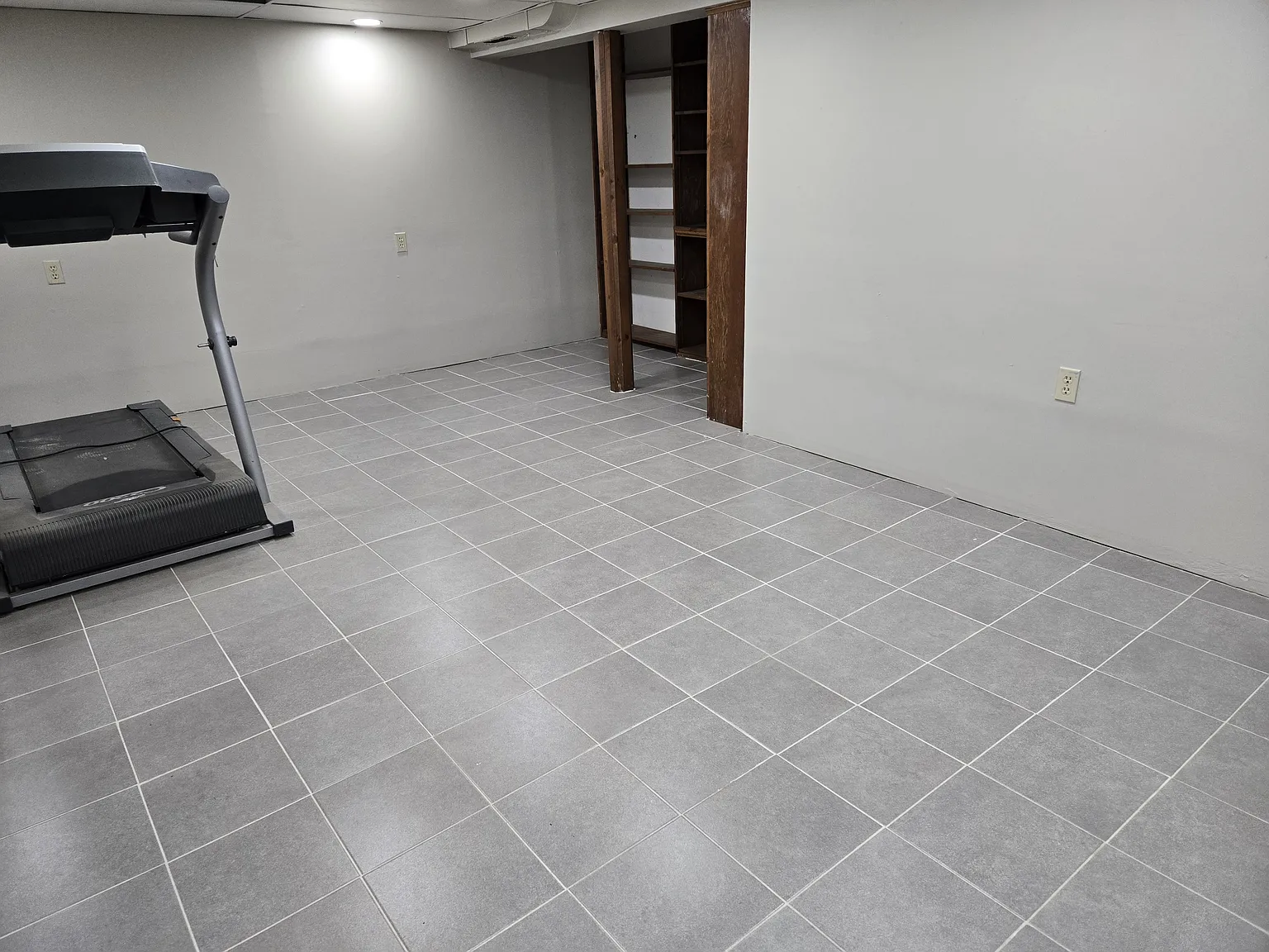 3 bed, 1.5 bath, 1500 sqft, $1,700 — Photo 2