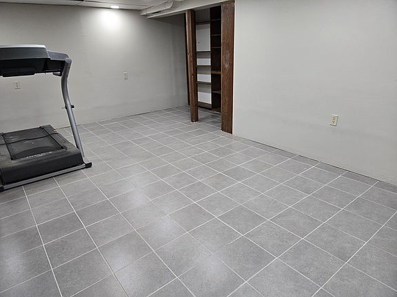 2nd image of 608 Park St