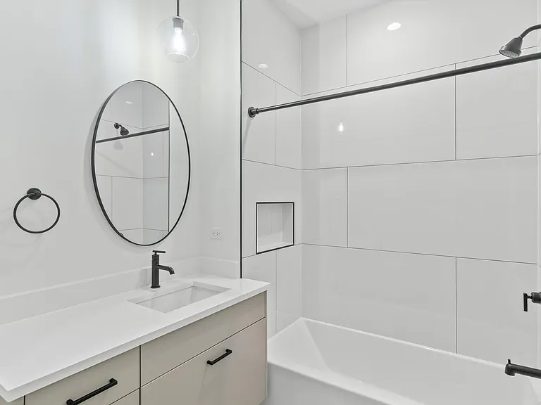 3140 Clybourn — Photo 23