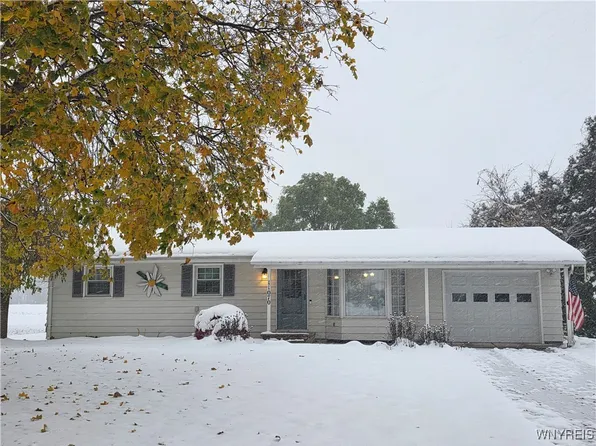 11070 Furness Pkwy, Medina, NY 14103