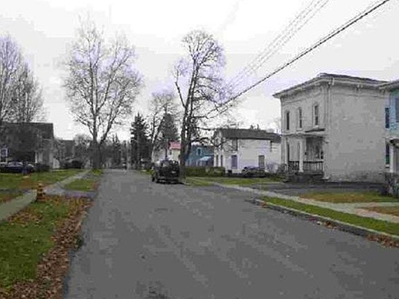 5th image of 10 Chestnut St