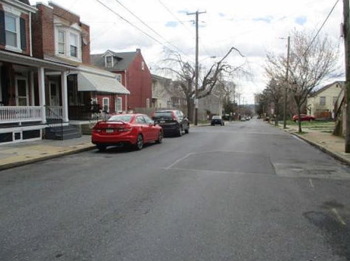2nd image of 207 Fairview Ave