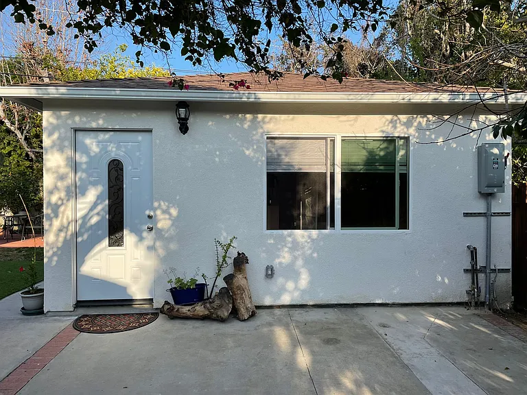 2238 Veteran Ave — Photo 9