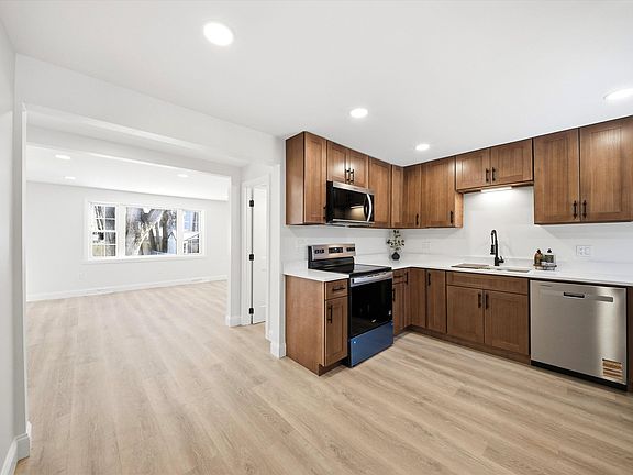 5th image of 30 Gingras Drive