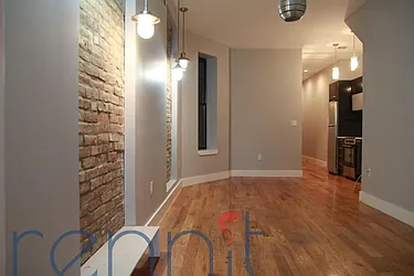 Rented by Rennit Inc.