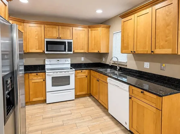 171 SE 3rd St APT B, Deerfield Beach, FL 33441