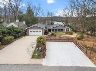 5985 Nachoochee Trl, Flowery Branch, GA 30542