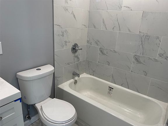 3rd image of 345 Louis Ave S