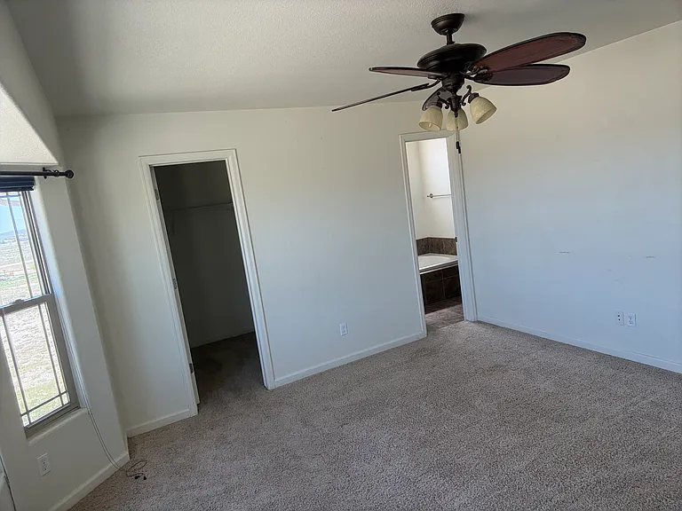 883 E Cholla Plz — Photo 8
