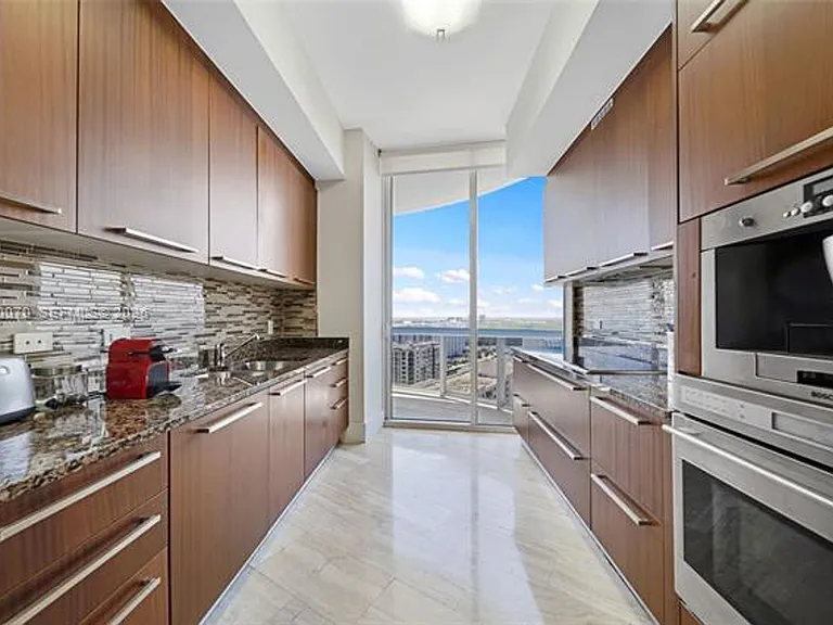 16001 Collins Ave #2305 — Photo 3