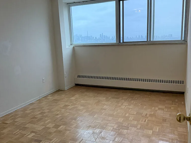 161 Oakwood Ave #1905 — Photo 8