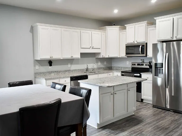 806 Cason Cir — Photo 15