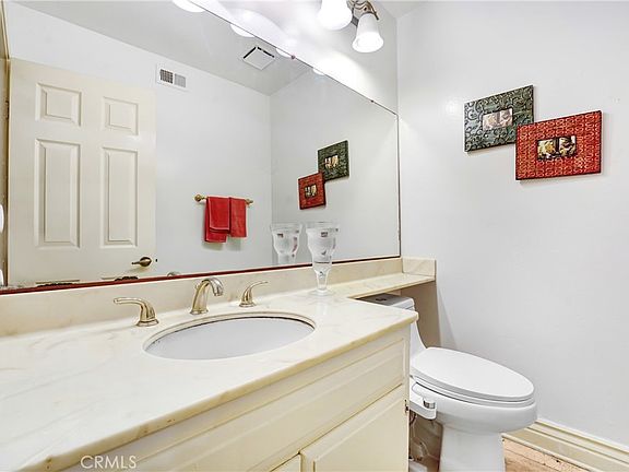 3rd image of 5514 Las Virgenes Rd