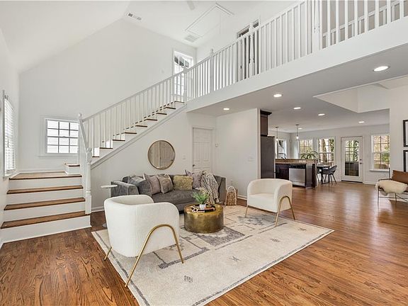 5th image of 1498 Deerwood Dr