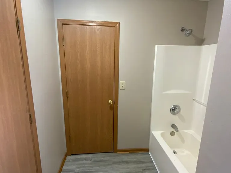 2383 Edison Dr — Photo 10