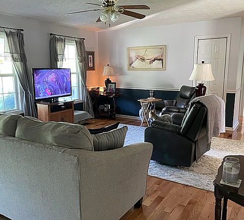 4th image of 74 Macbennett Dr