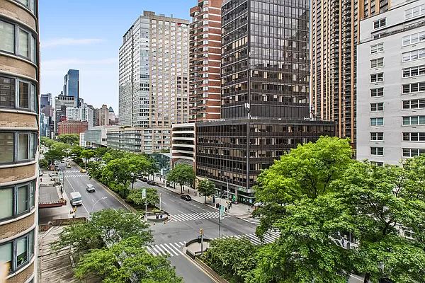 1st image of 140 W 69th St APT 62B