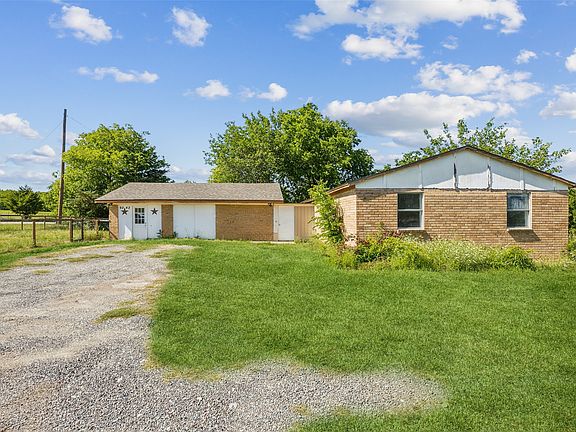 3rd image of 9242 Green Springs Cir