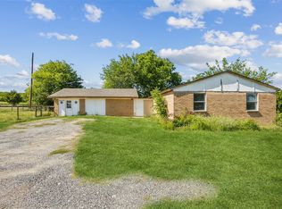 9242 Green Springs Cir, Sanger, TX 76266