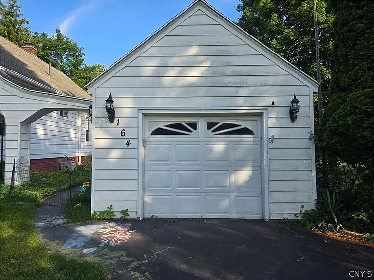 164 Bennett Rd — Photo 2