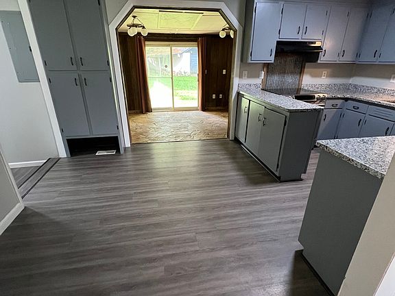3rd image of 145 Lee Dr